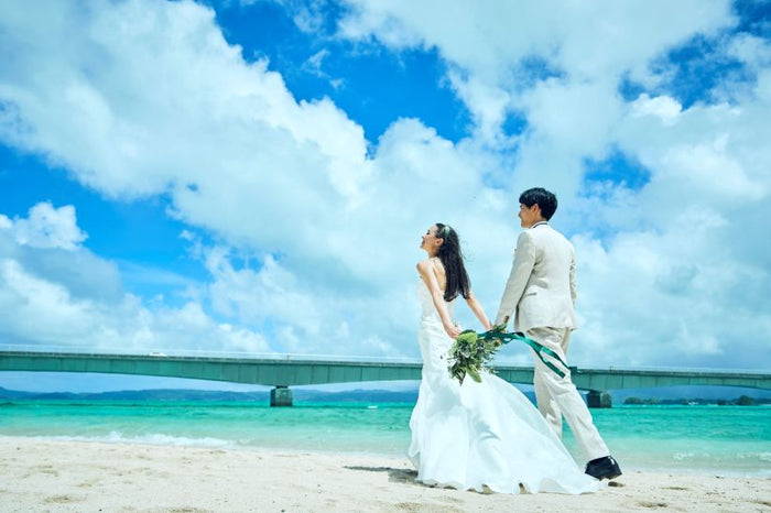 【美肌レタッチ付】古宇利島 空と海の教会 チャペル＆ビーチフォトプランのフォトギャラリー画像
